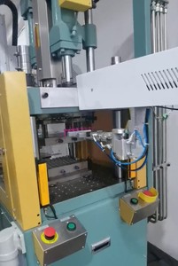 Toothbrush Handle Injection Machine with <strong>Automatic</strong> Feeding System - Product Image 5