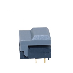 LED-Drucktasten schalter der Serie C3006 Beleuchteter quadratischer Ein-Aus-Mini-Drucksc halter - Product Image 4