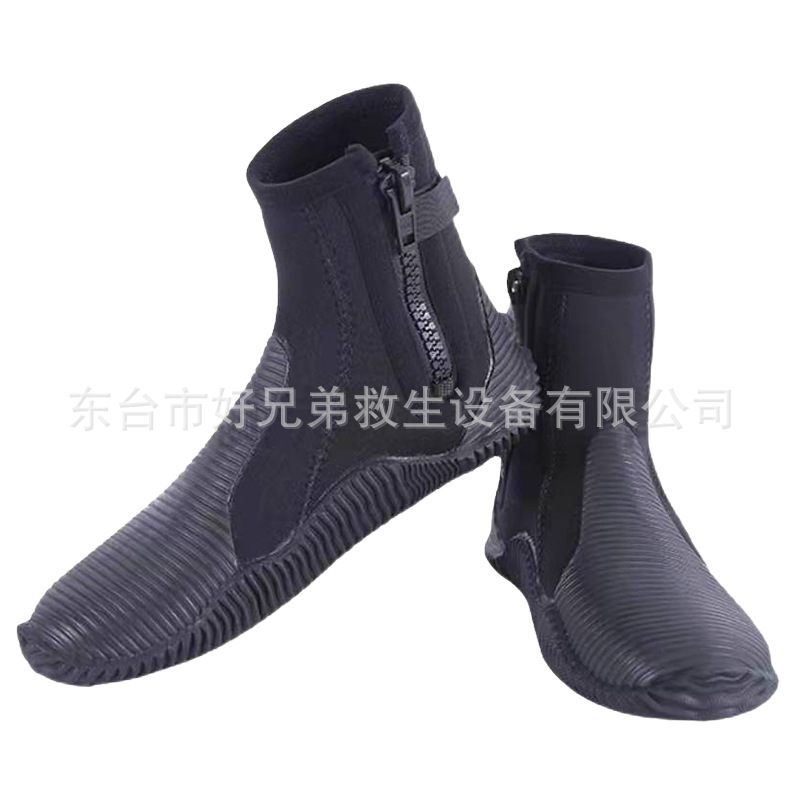 Water rescue boots with zipper