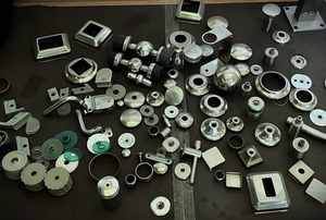 Mới SS 304 316 thép không gỉ phụ kiện kính lan can kẹp ban công kính lan can kẹp kẹp lan can phụ kiện - Product Image 3