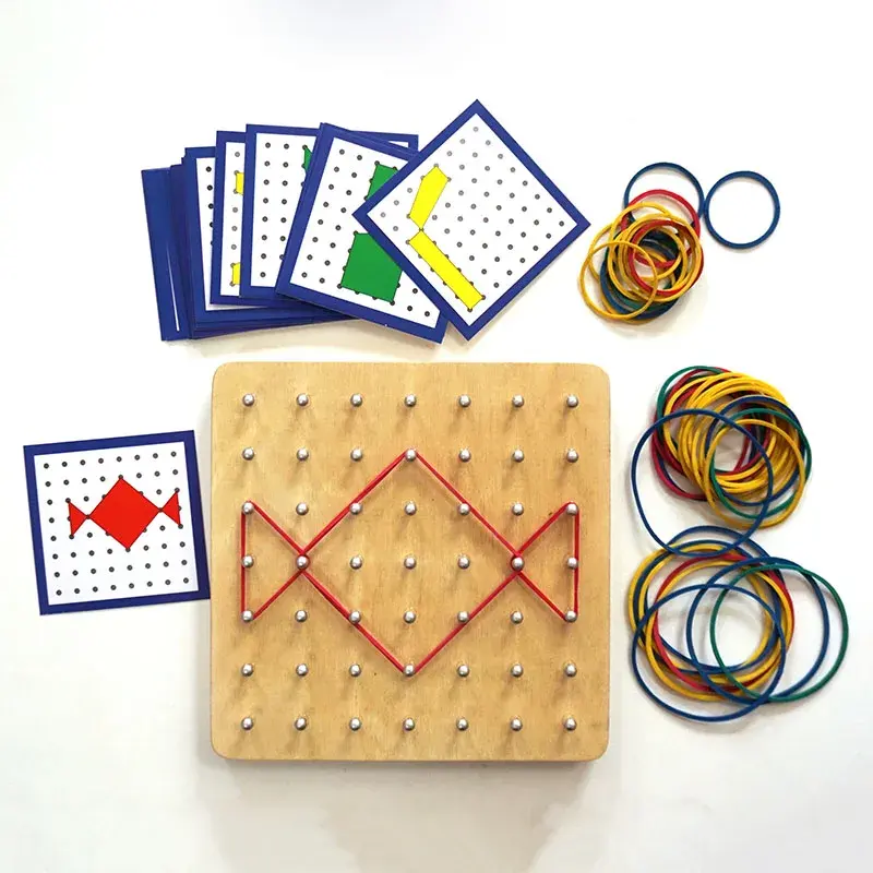 Vendita calda per bambini da 2 a 4 anni gioco da tavolo di matematica in legno giocattolo elastico in legno Montessori geometria creativo Nail Boa