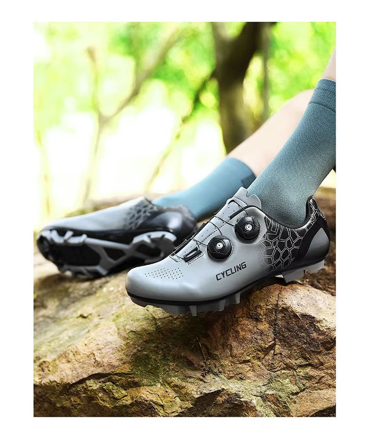 Chaussures VTT + Clipless + Crampons Gris