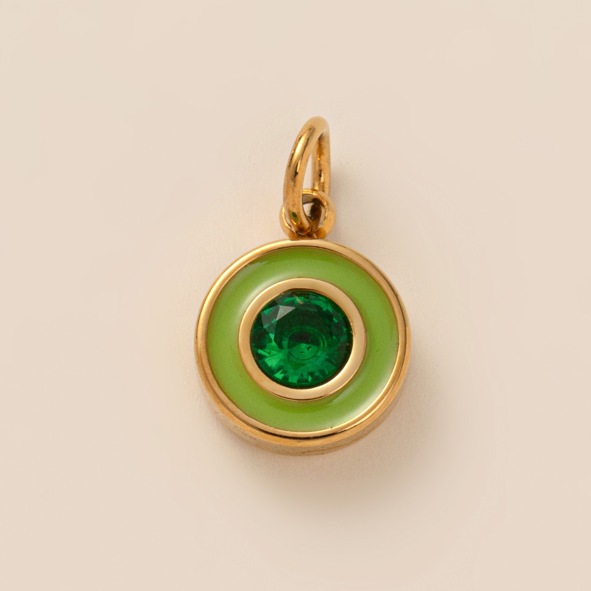 Pendentif mai