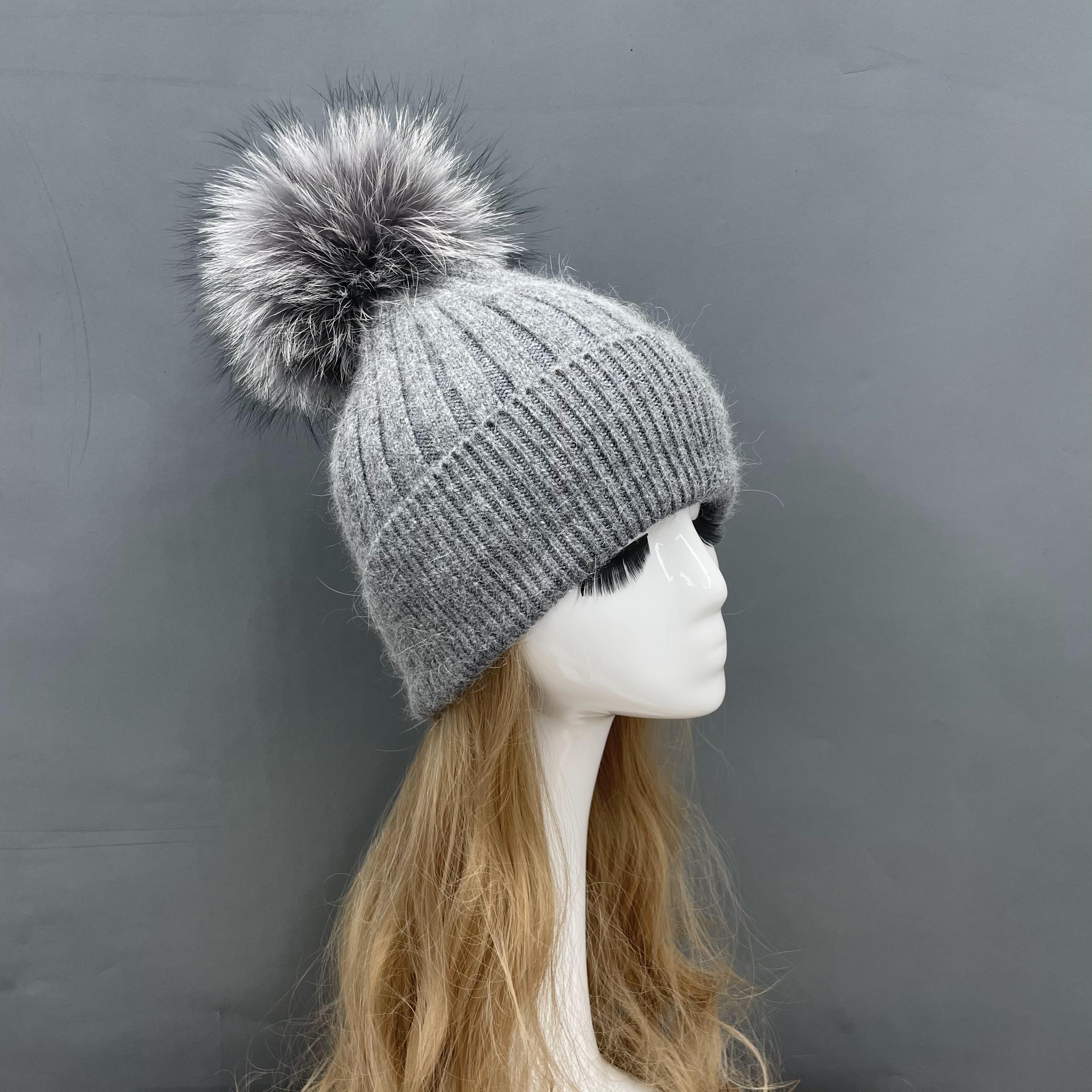 13 gris foncé