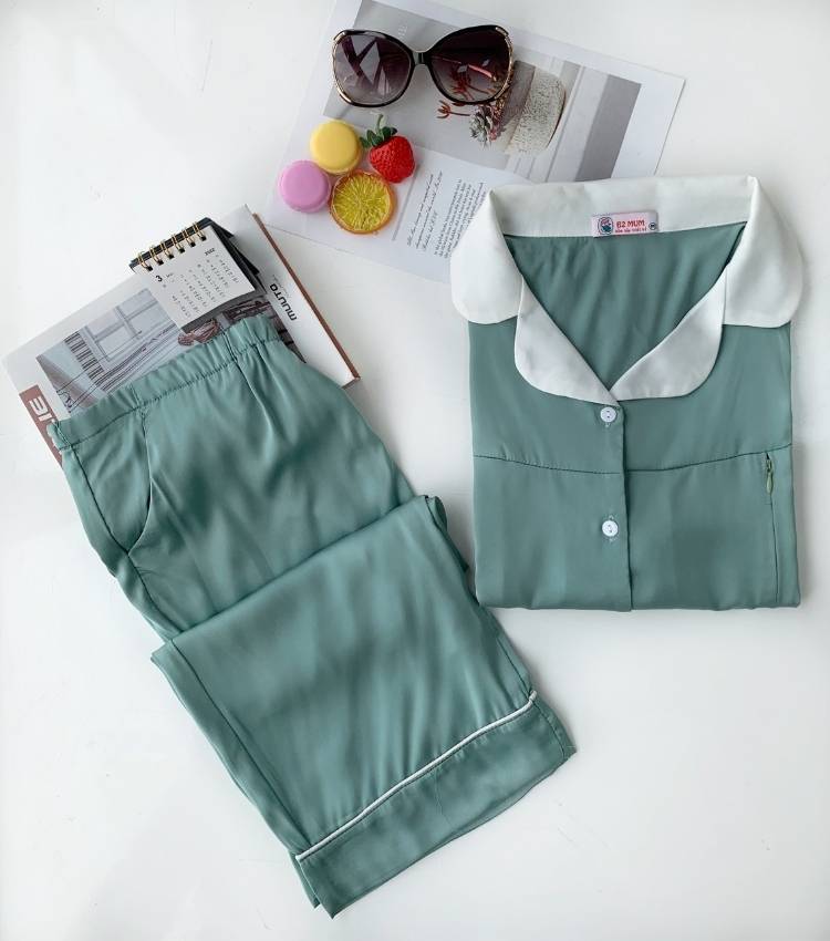 สีฟ้า