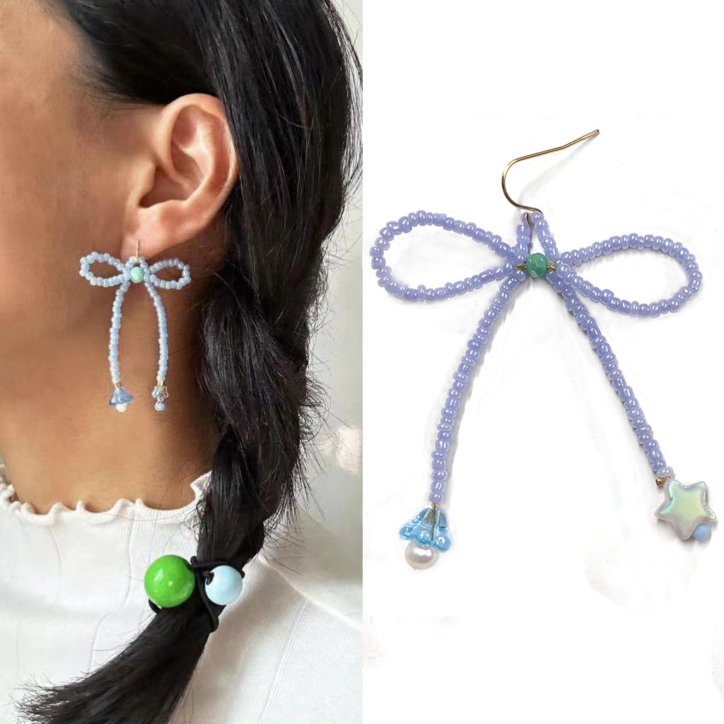 Boucles d'oreilles bleu Islande, vendues à l'unité - Éviter le contact avec les liquides.
