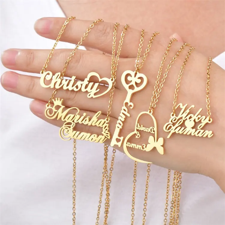 Venta al por mayor personalizado carta colgante encantos declaración collares chapado en oro de acero inoxidable logotipo personalizado nombre colgante collar