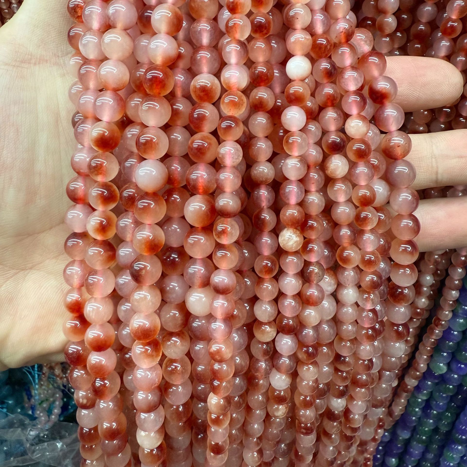 Calcedonia de piedra natural 7a con vetas rojo sangre.