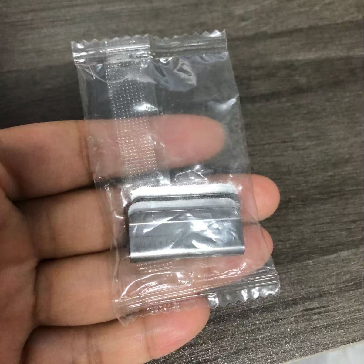 Bagged (one pair)