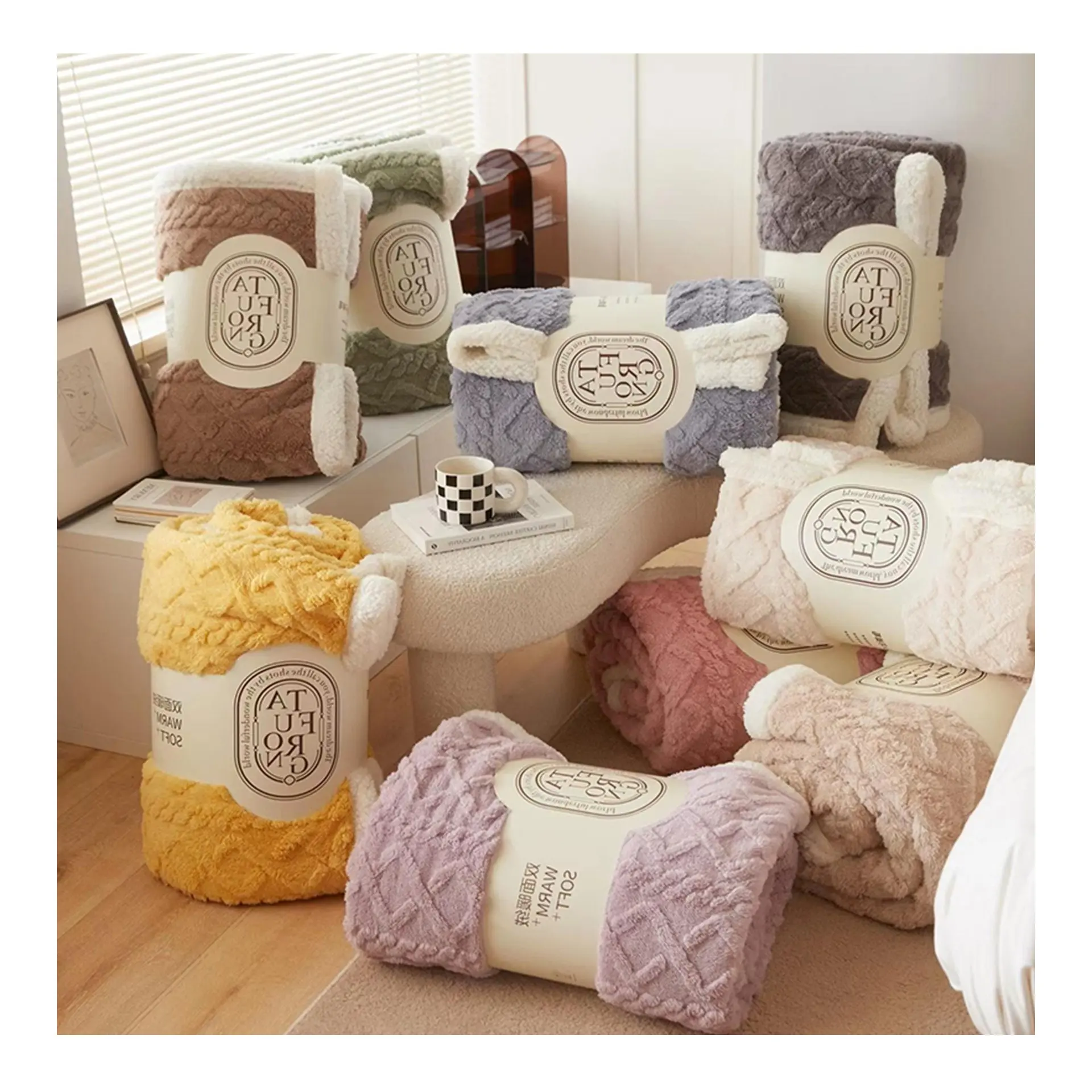 Modern Design Wholesale Custom Coral Flannel Fleece Bed Blanket Custom Logo Printed Blanket Throw Couch Throw Blankets