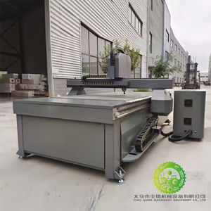 Enrutador de máquina de carpintería CNC para hacer puertas Enrutador CNC 3D con sistema de control Syntec Componentes de núcleo de motor de engranaje de estudio NC