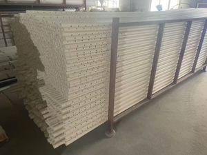 フレキシブル1/2 \ "-3 \" 2穴付きPVCパイプストラップ耐久性のある成形プラスチック製コンジット - Product Image 3