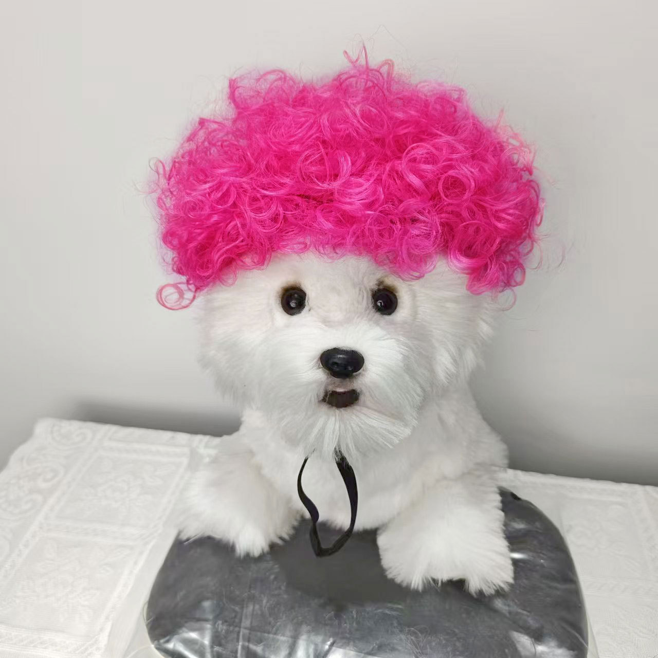 Dog wig with spiky pink hair (40g)