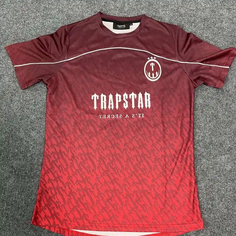 Haute qualité Trapstar monogramme Football maillot rouge t-shirt dégradé couleur taille ue Trapstar haut t-shirts hommes femmes