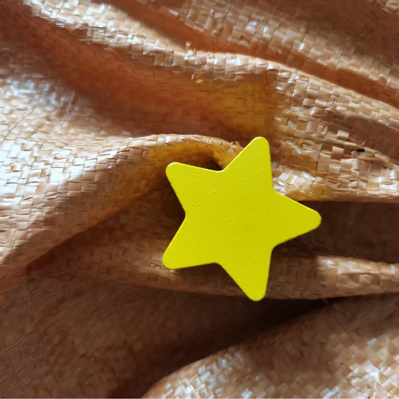A star accessory
