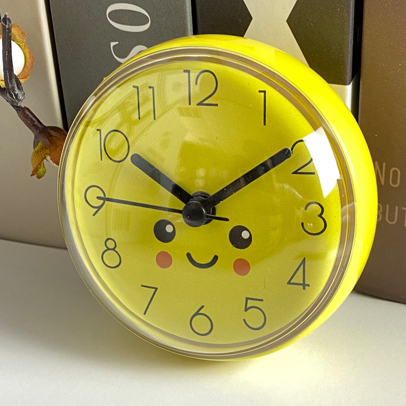 Horloge à ventouse - petit cadran jaune - diamètre 7 cm