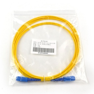 Fiber optik lif SC/<span class=keywords><strong>UPC</strong></span> tek mod SM 9/125 G.652D Fiber optik lif Pigtail Sm Sc/<span class=keywords><strong>upc</strong></span> 1.5m yama kablosu
