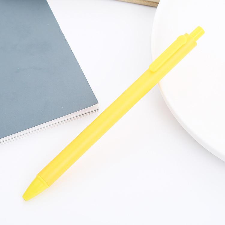 สีเหลืองเข้ม