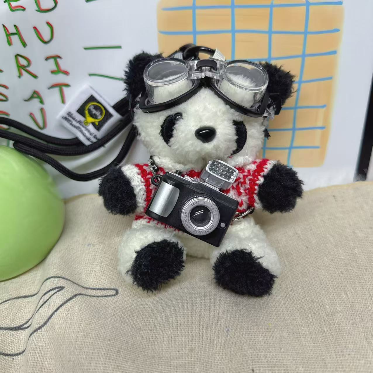 Camera panda red stripe sweater