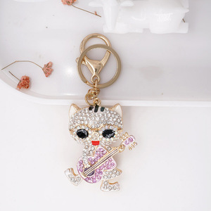 Yeni gelenler pembe mor nane zarif küçük elmas altın paslanmaz çelik Metal toka kedi gitar hayvanlar anahtarlık ile - Product Image 2