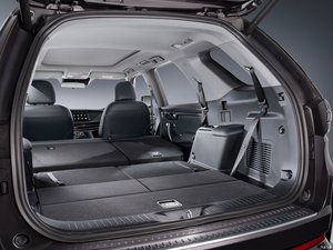 Changan <strong>CS</strong> 95 Plus 2.0T 2WD 4WD Gasoline <strong>Vehicle</strong> R20 190km/h Speed Medium and Large 5 Doors 7 Seats SUV Changan CS95 <strong>Car</strong> - Product Image 6