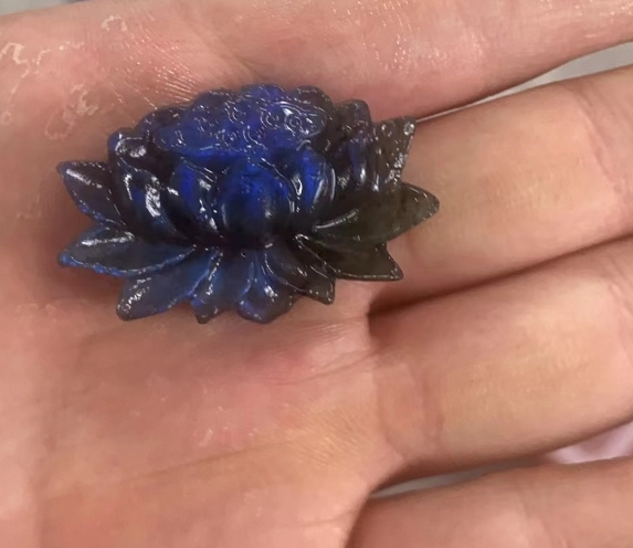 Lotus labradorite