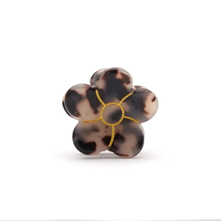 สีน้ำตาล