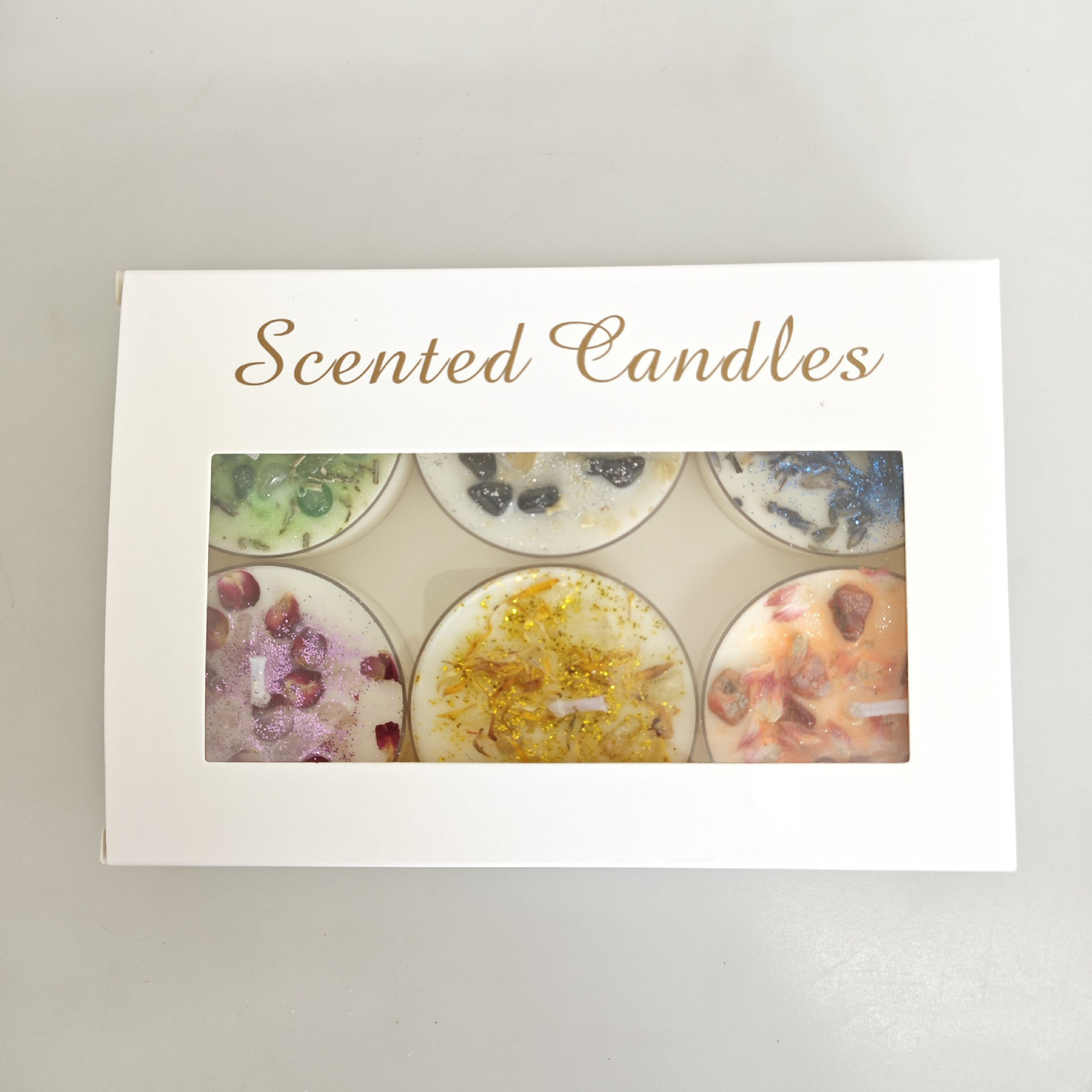 Cristal et fleur sèche