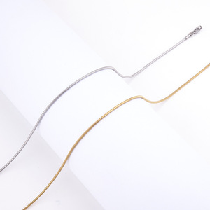 ラウンドスネークチェーン0.9mm1.2mm 1.5mm <span class=keywords><strong>2.0mm</strong></span> 2.4mm 3.2mmシルバーステンレススチールレディースネックレスラウンドスネークチェーンチョーカーネックレス