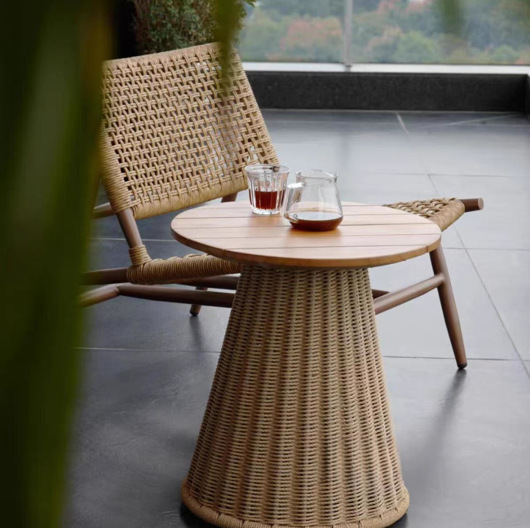 Mesa de centro de ratán