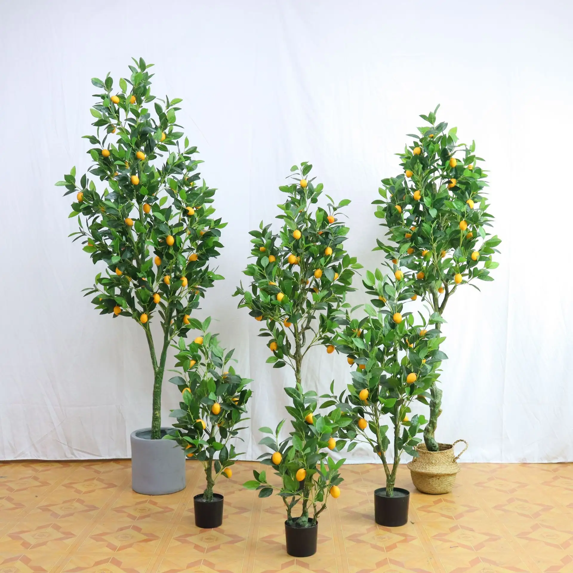 Wholesale of high-quality potted trees for indoor and outdoor decoration artificial lemon trees