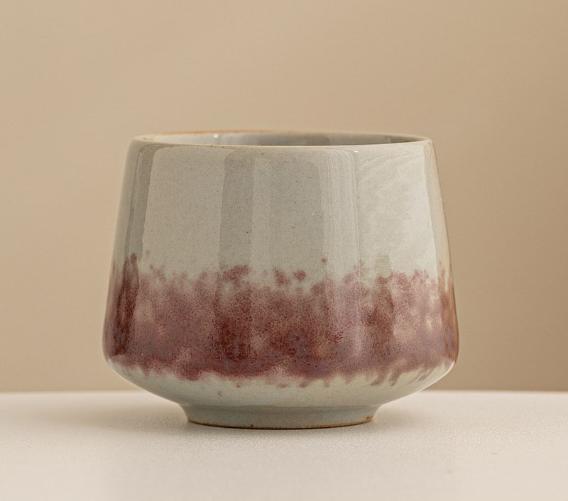 Gris et violet