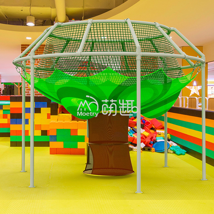Aire de jeux intérieure au crochet verte