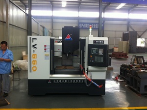 Centro de máquina vertical CNC de taladrado y roscado automático VMC550 con cambio automático de herramienta - Product Image 3