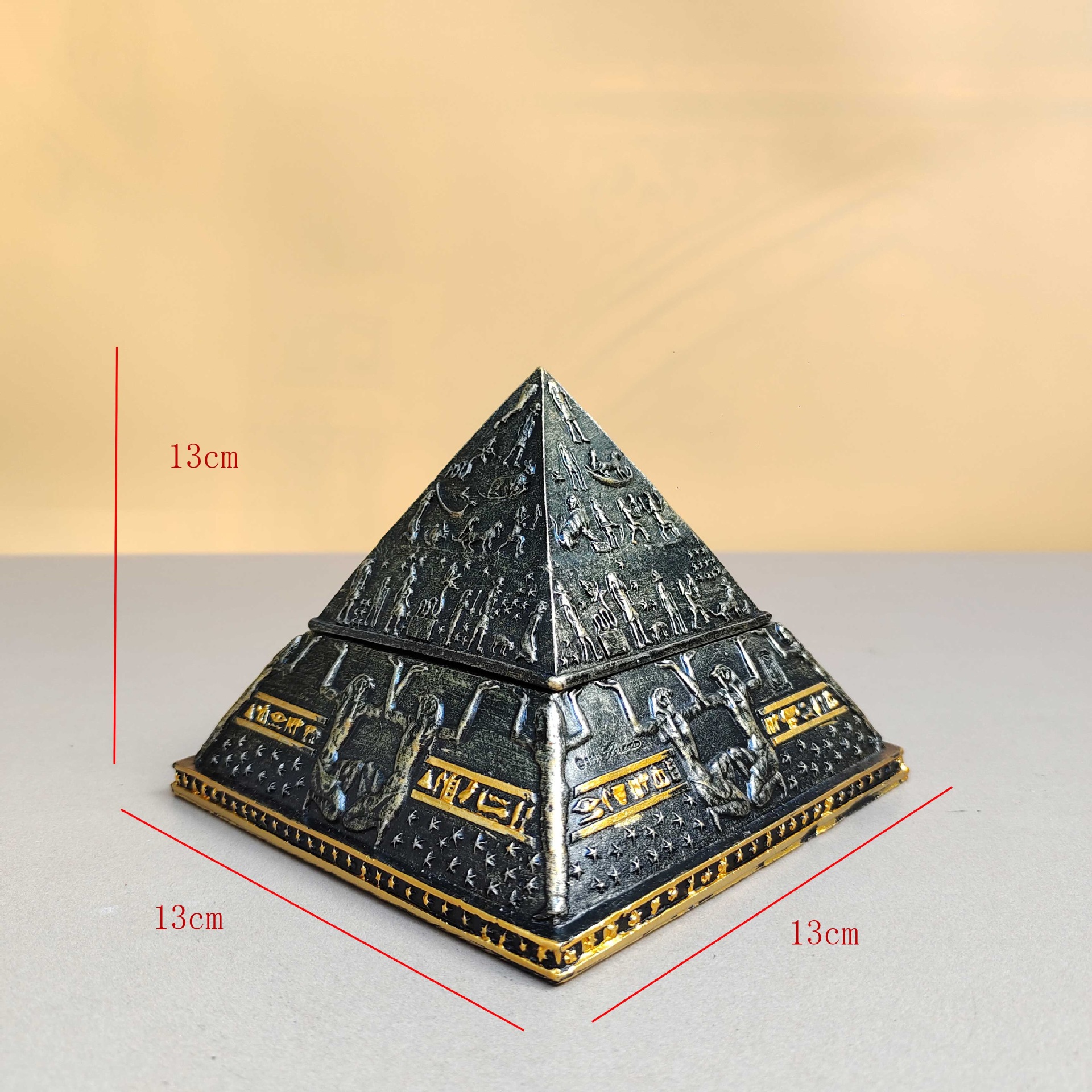 Vintage great pyramid gradient