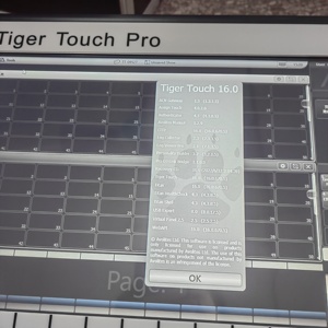 Fabrik Direkt verkauf CPU I7 8G V16.0 Tiger Touch Pro Dmx Controller - Product Image 4