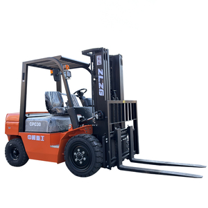 Carretilla elevadora de combustión interna de 3 toneladas adecuada para transportar mercancías en contenedores y logística de carga y descarga. - Product Image 6
