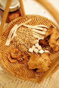 Tự Nhiên Sáu Thảo Mộc Dán Với Táo Gai Malt Poria Và Citrus Peel 300G Truyền Thống Simmered Tập Trung Trong Glass Container - Product Image 2