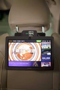 Red Car Monitor Taxi Pantalla LCD Sistema de publicidad con función de carga de código de escaneo - Product Image 2