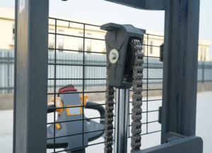 Low Cost 1.5 Ton Automatic Electric Stacker Fully Electric Reach Stacker <strong>Platform</strong> Structure 2 Ton <strong>Loading</strong> Pallet Truck Forklift - Product Image 5