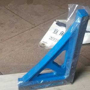ไม้บรรทัดสามเหลี่ยมรูปสี่เหลี่ยมจัตุรัสเหล็กหล่อ - Product Image 4