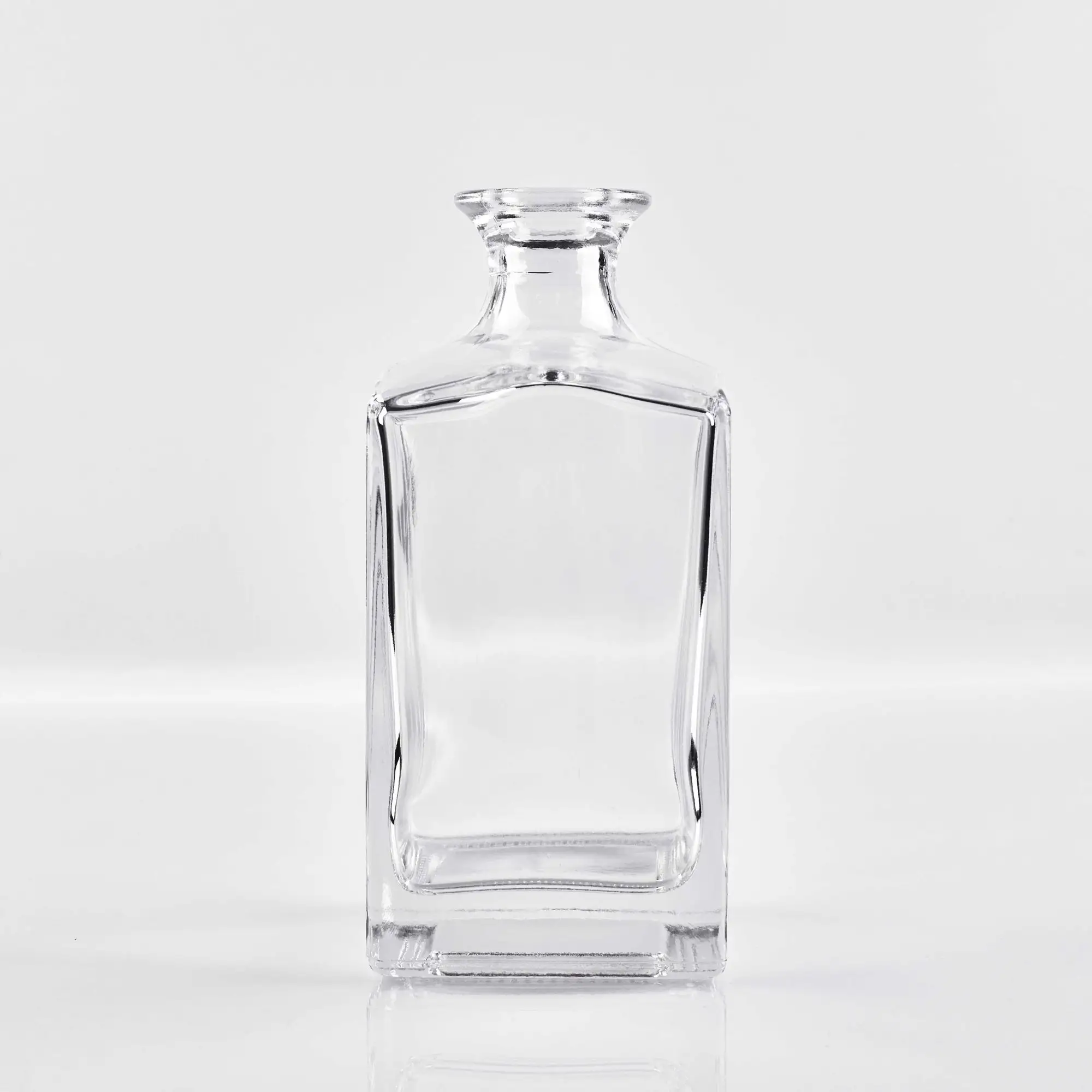 Квадратный прозрачный пустой 750 мл Белый Джин винный ликер бренди ВОДКА стеклянная бутылка с пробкой