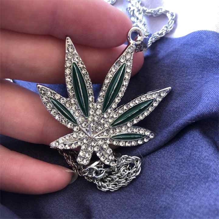 Rhinestone Pendant Necklaces Men Maple Leaf Necklaces Punk Hip Hop Gold Color Chains for Boys Male Steampunk Jewelry