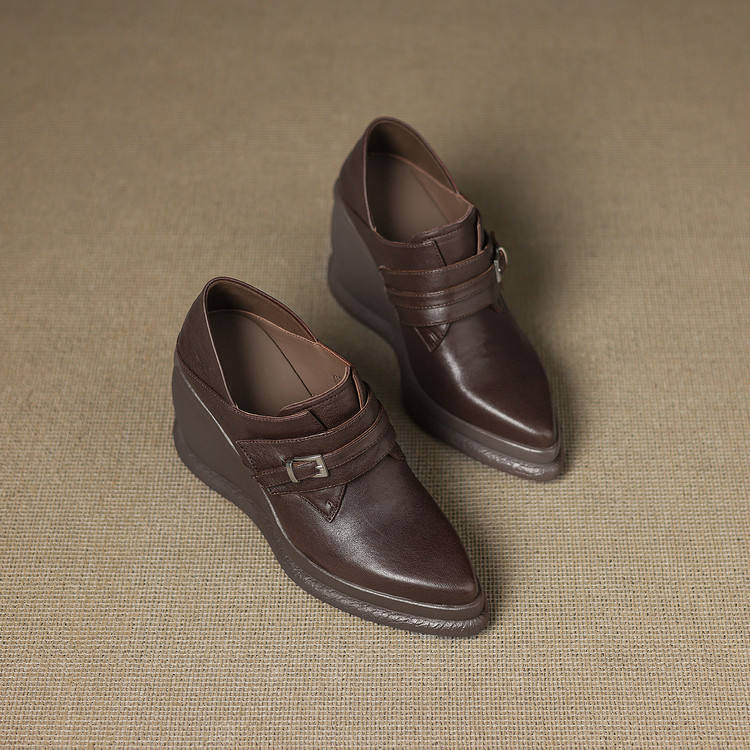 สีน้ำตาล