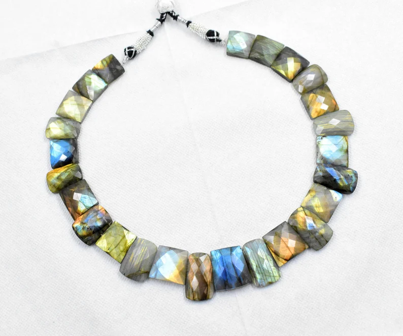 ตามที่เห็นในรูป