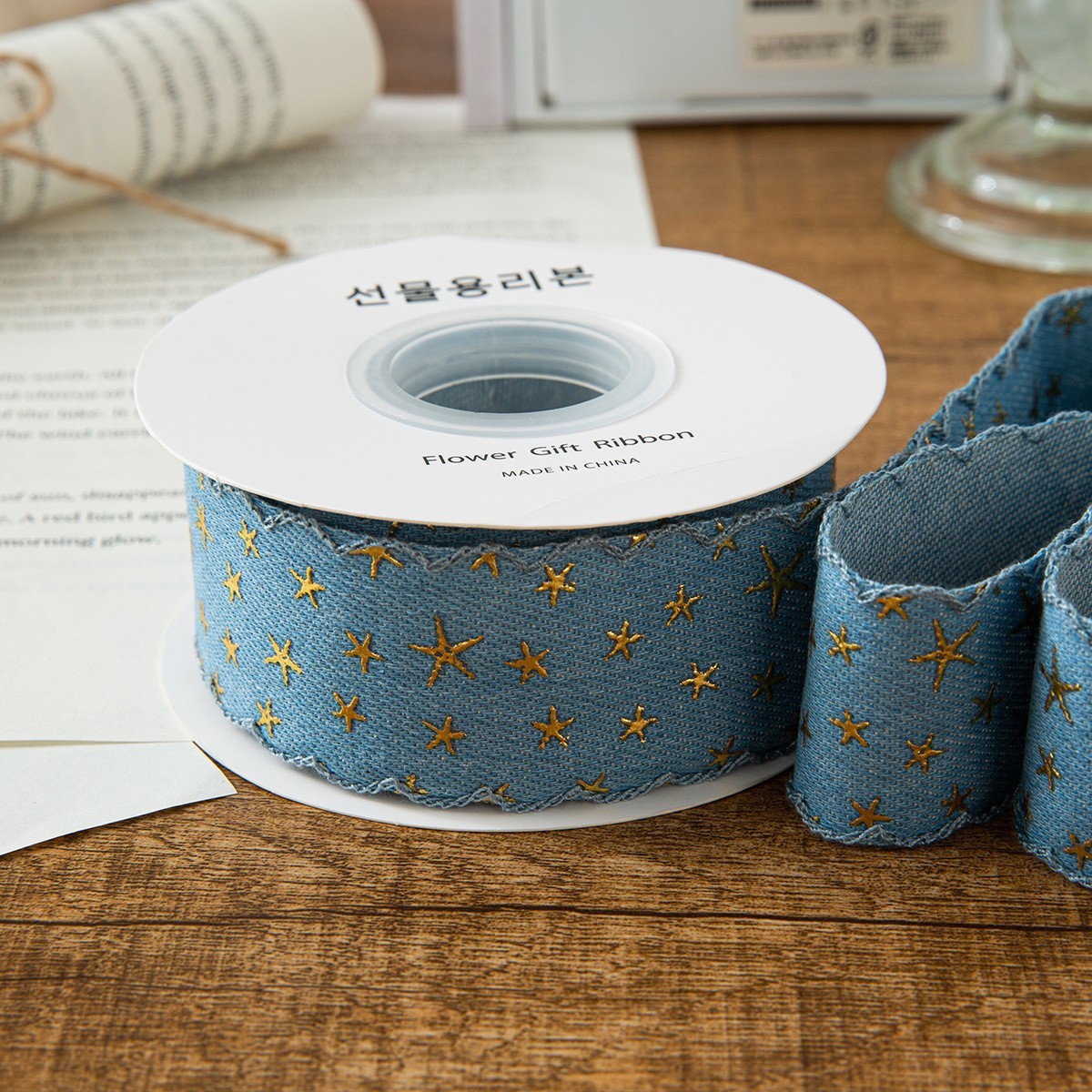 Tissu denim étoile bleu clair 4 cm