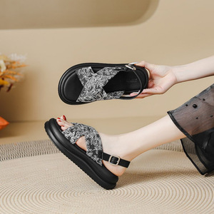 2025 kadın sportif Platform sandaletler yeni moda tüm maç Slip-On rahat spor plaj roma-yaz gezileri için - Product Image 6