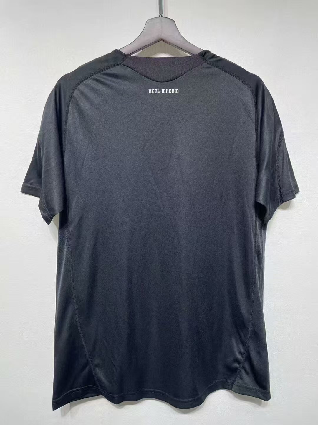 Real Madrid's 09/10 away black