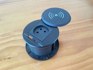 80mm Universal Power New Round Desktop Power Grommet Socket con PD20W Cubierta de rotación de Carga inalámbrica para el hogar y la Oficina - Product Image 6