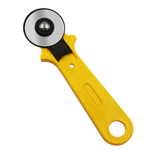 28mm Cloth Rotary Roller <strong>Cutter</strong> Fabric Cutting Tool Leather Paper Vinyl Strips Rotary <strong>Cutter</strong> Sewing Tools - Product Image 2
